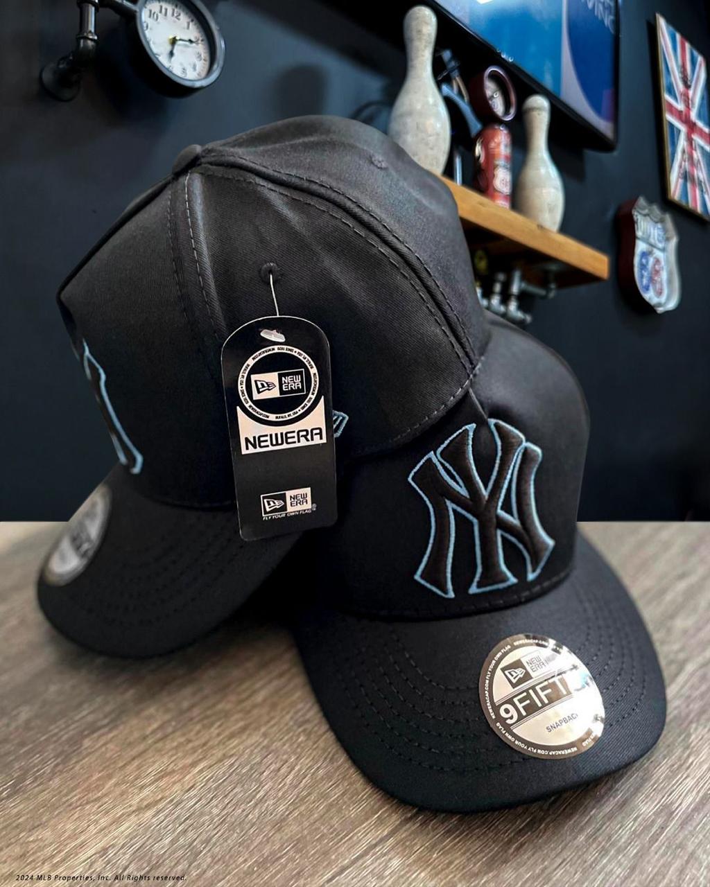 GORRA SNAPBACK YANKEES NEGRA