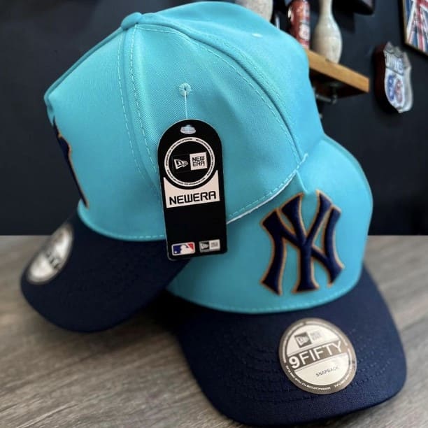 GORRA SNAPBACK YANKEES CELESTE