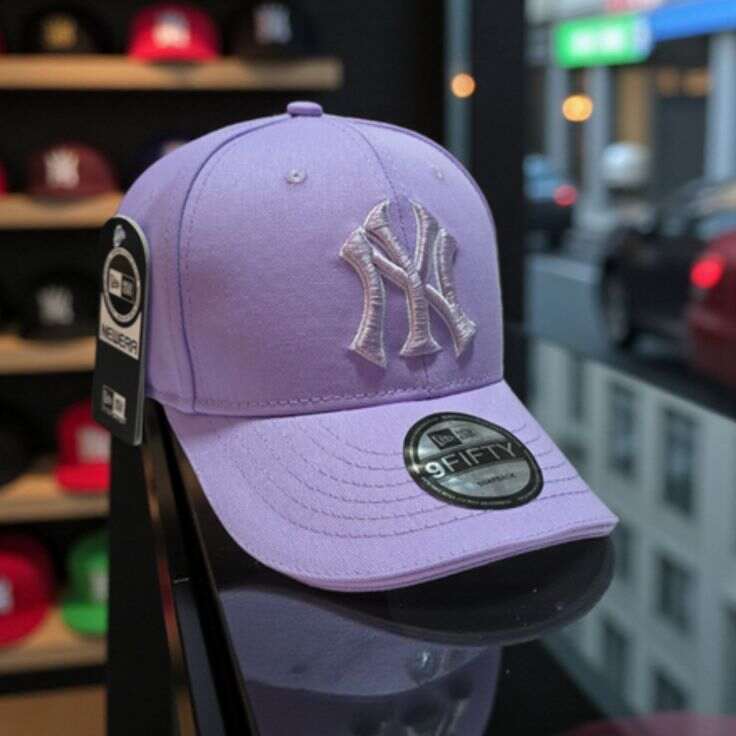 GORRA YANKEES LILA/LILA