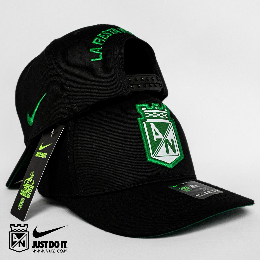 GORRA ATLETICO NACIONAL NEGRA ESCUDO 1