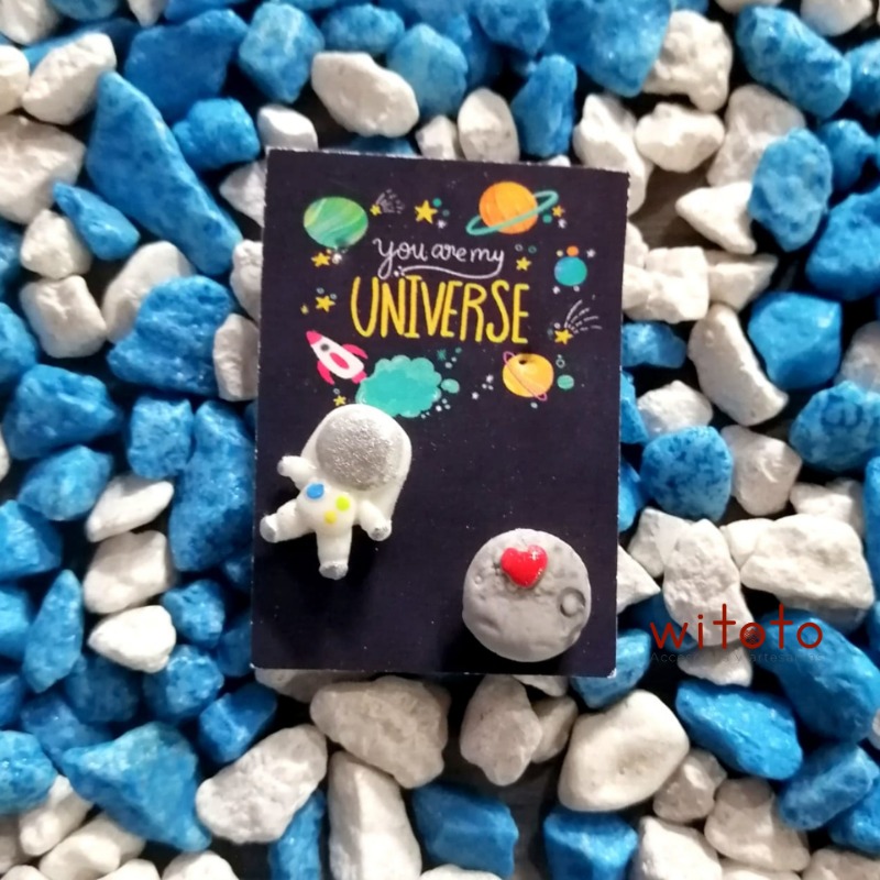 ARETES FRIOS YOU ARE MY UNIVERSE