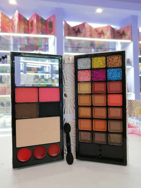 Kit de Sombras Carterita Labiales, Rubores y Polvos