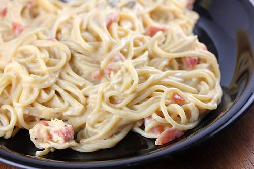 Espaguettis con Pollo y Queso