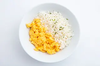 Huevos Revueltos con Arroz